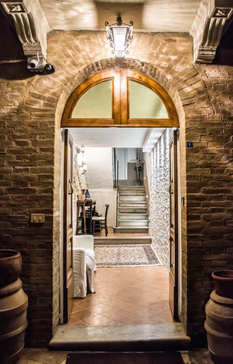Dolci Mura Luxury Rooms Сиена Экстерьер фото